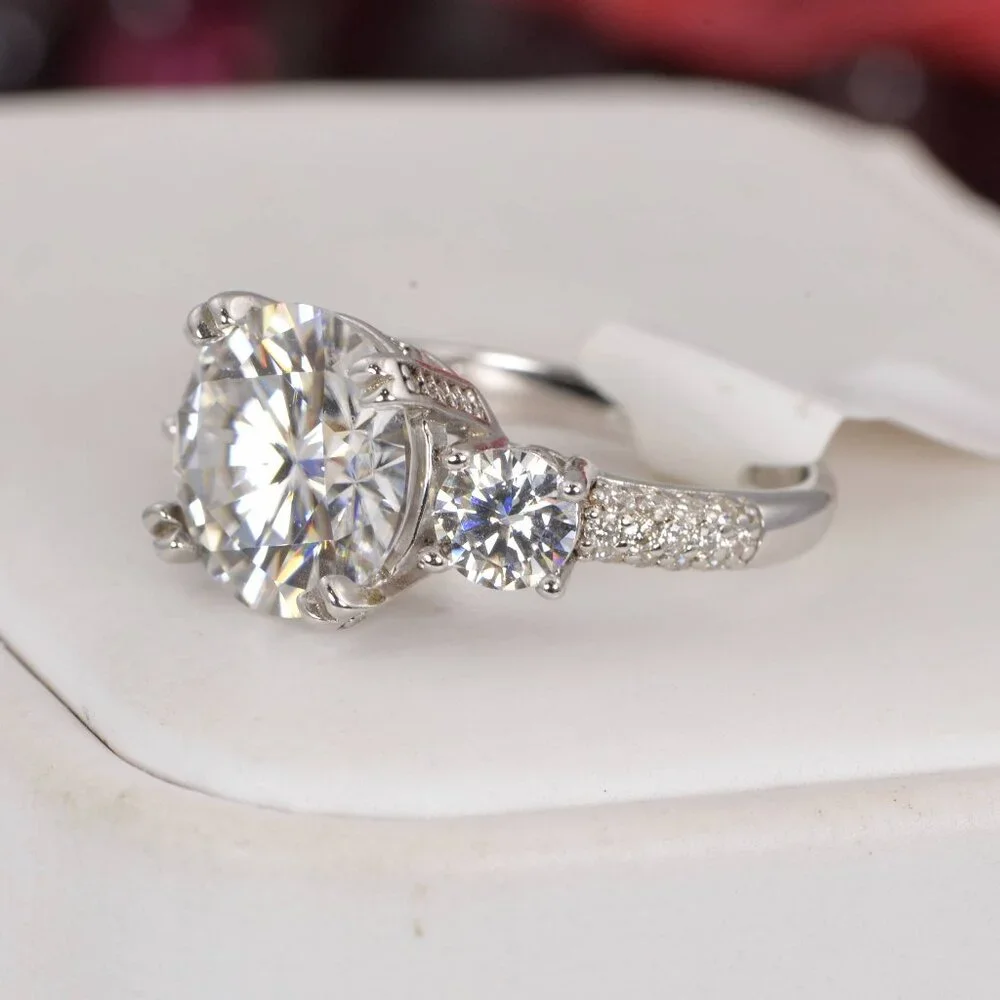 Moissanite 6ctw Round Brilliant Cut Egagement Ring 925 Sterling Silver